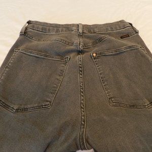 &denim distressed knees, super skinny, curvy fit, 5-pocket jeans, grey wash